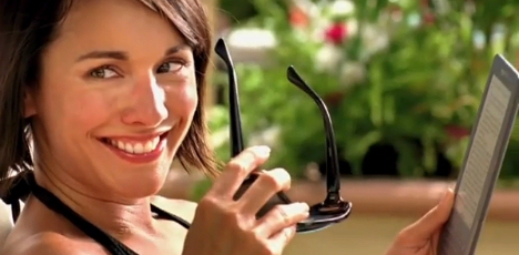 Anna Zielinski wears a bikini in Amazon's sunglasses TV commercial for Kindle