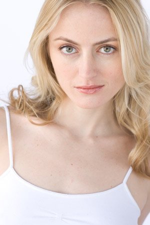 Amy Rutberg, the blond woman actress in the Kindle book commercial